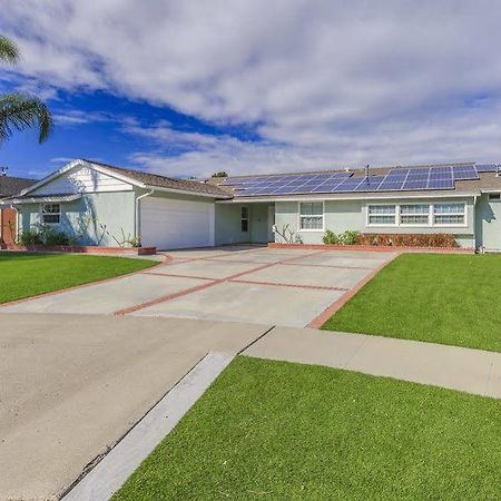 Oshkosh Luxurious Escape Daire Anaheim Dış mekan fotoğraf