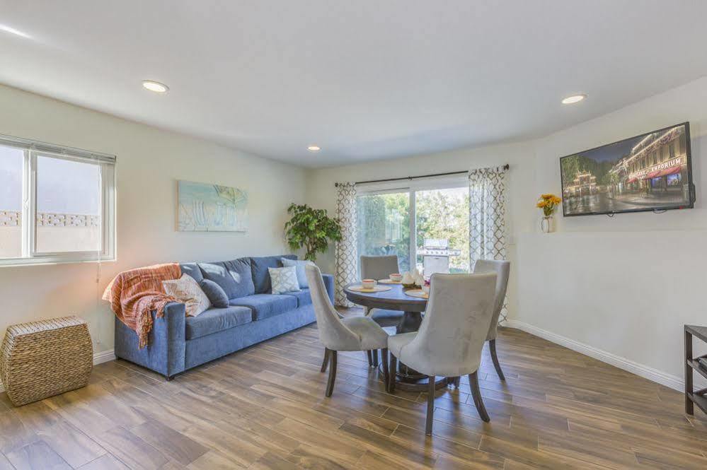 Oshkosh Luxurious Escape Daire Anaheim Dış mekan fotoğraf