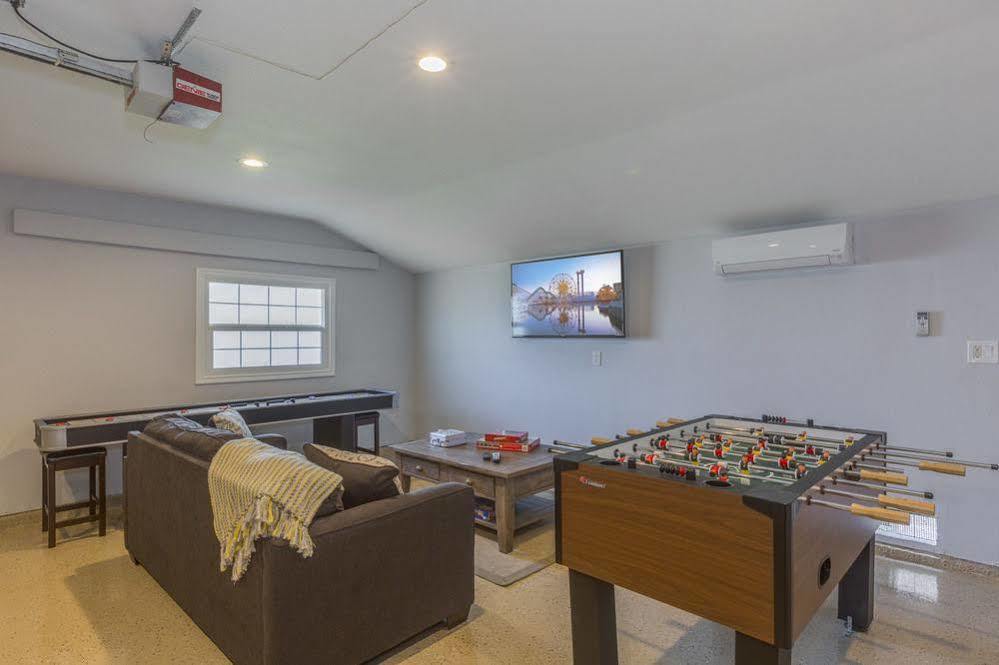 Oshkosh Luxurious Escape Daire Anaheim Dış mekan fotoğraf